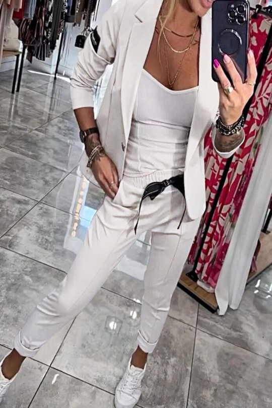 Moxie™ Women's two-piece set, top with jacket and stretch pants