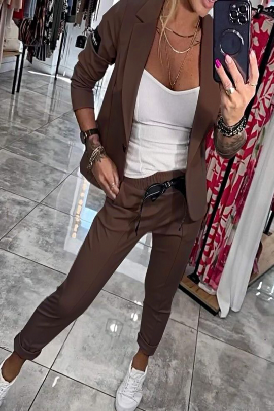 Moxie™ Women's two-piece set, top with jacket and stretch pants