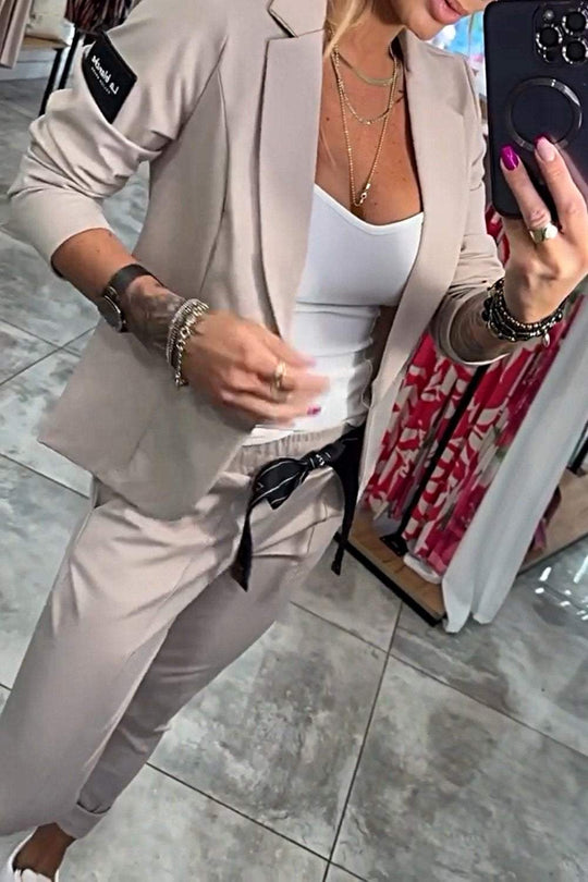 Moxie™ Women's two-piece set, top with jacket and stretch pants