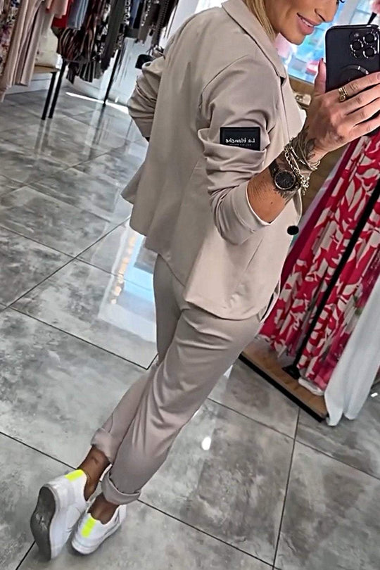 Moxie™ Women's two-piece set, top with jacket and stretch pants