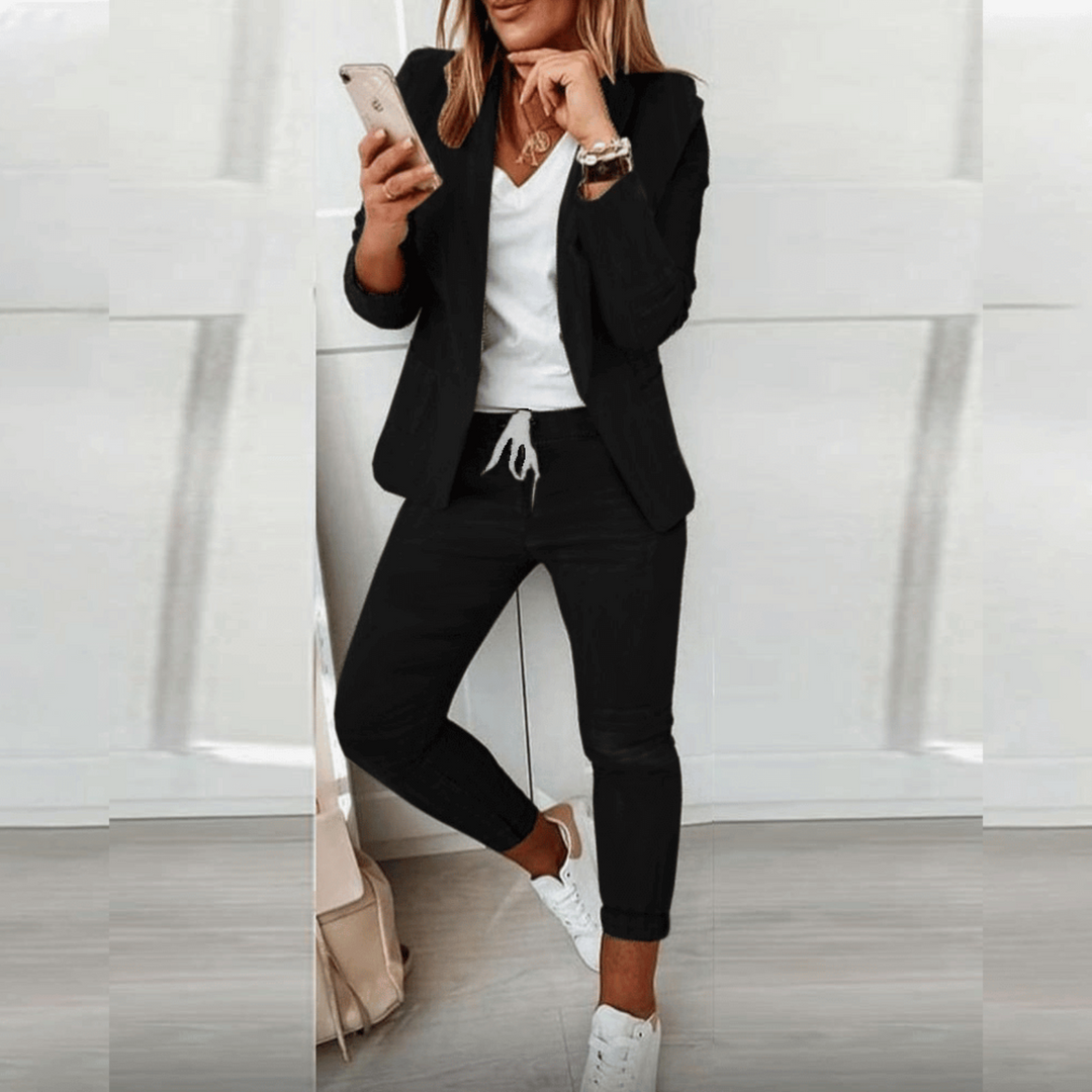 Renee™ Stylish Set