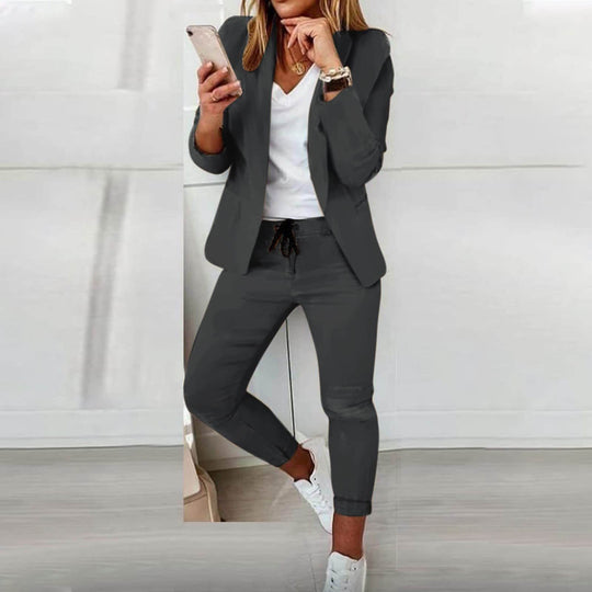 Renee™ Stylish Set
