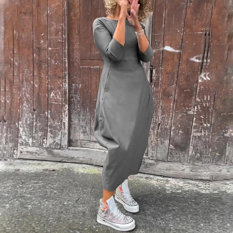 Jess™ Simple dress with pockets