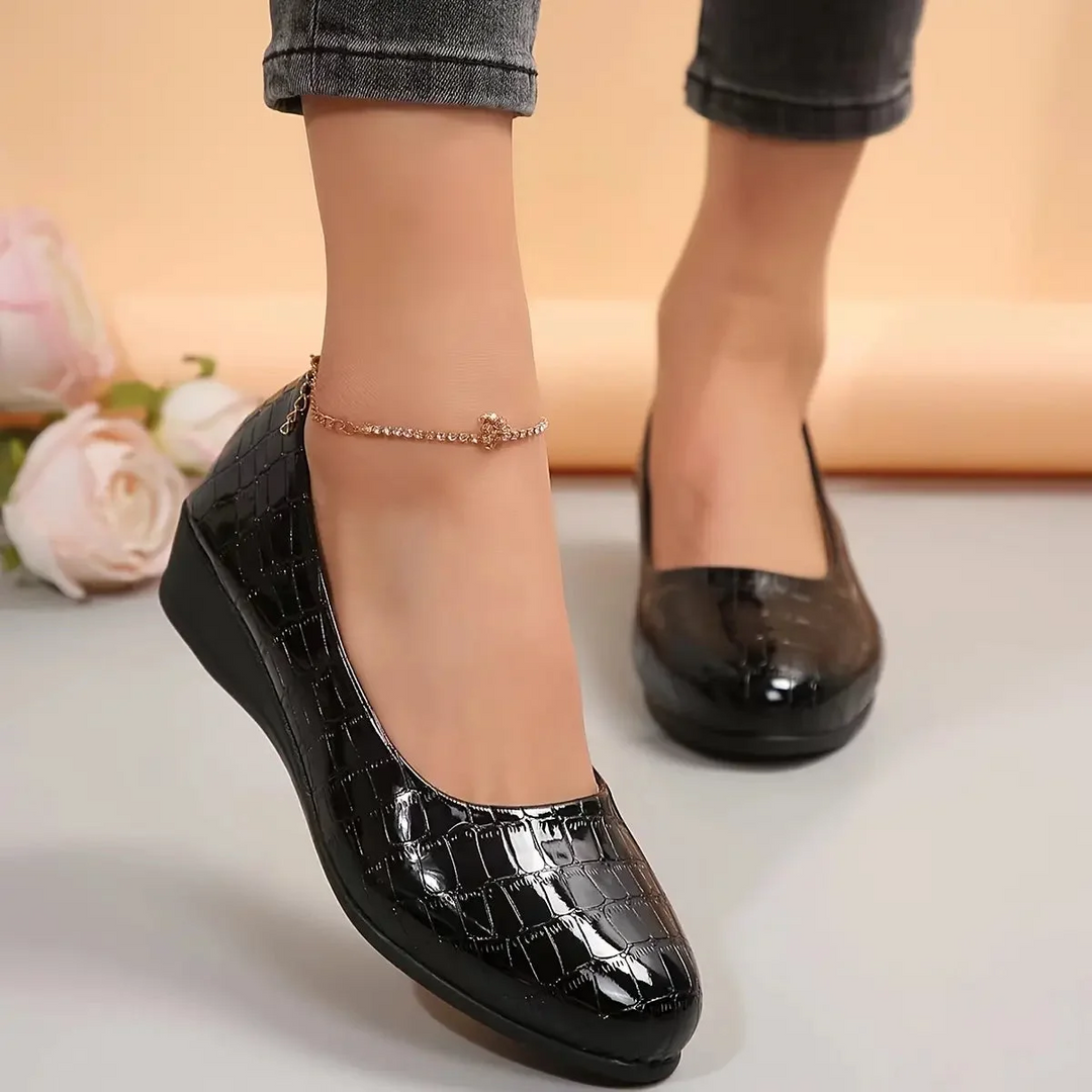 Orthopedic leather shoes, lightweight, non-slip, breathable for women