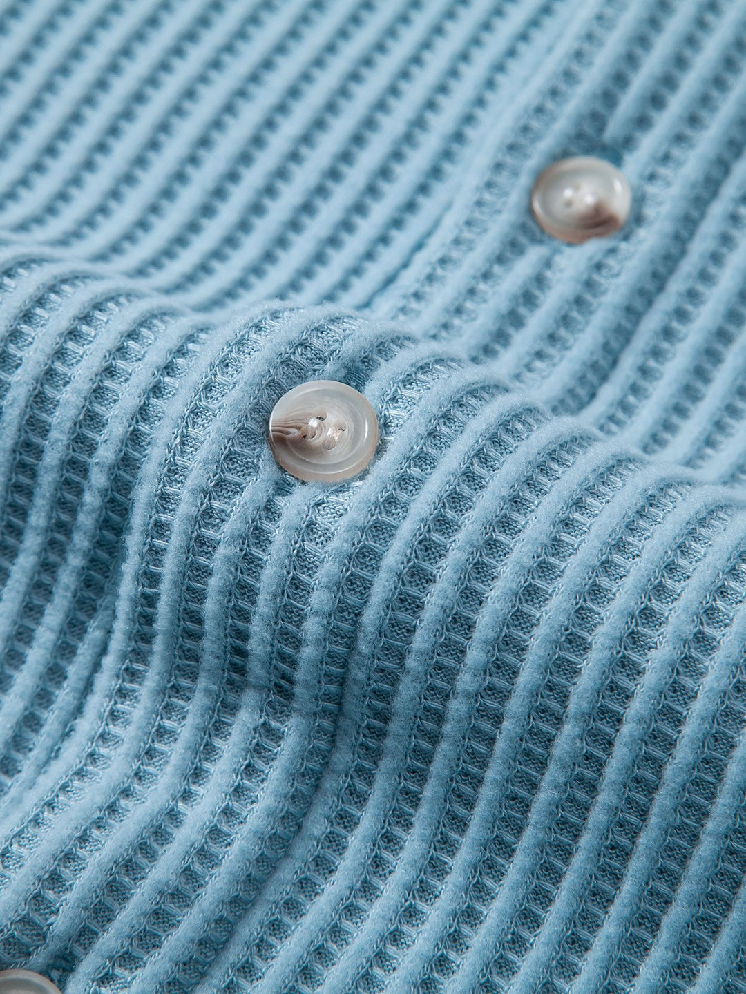 Waffle Slight brownD-collar shirt & waffle shorts with drawstring